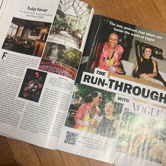 Vogue Winter 2024 Fashion Magazine - Picture 7 of 8